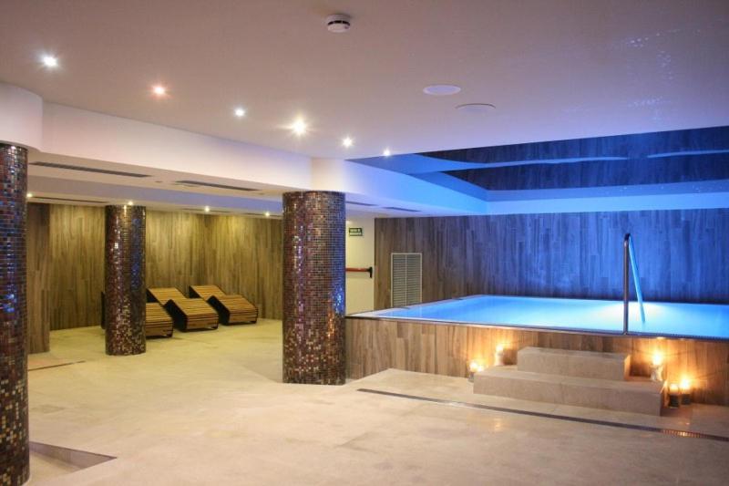 Hotel & Spa Real Villa Anayet カンフランク エクステリア 写真